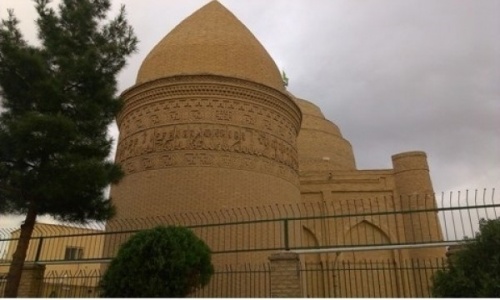 Borj-e Chehel Dokhtar (Borj-e Čehel Doḵtar)